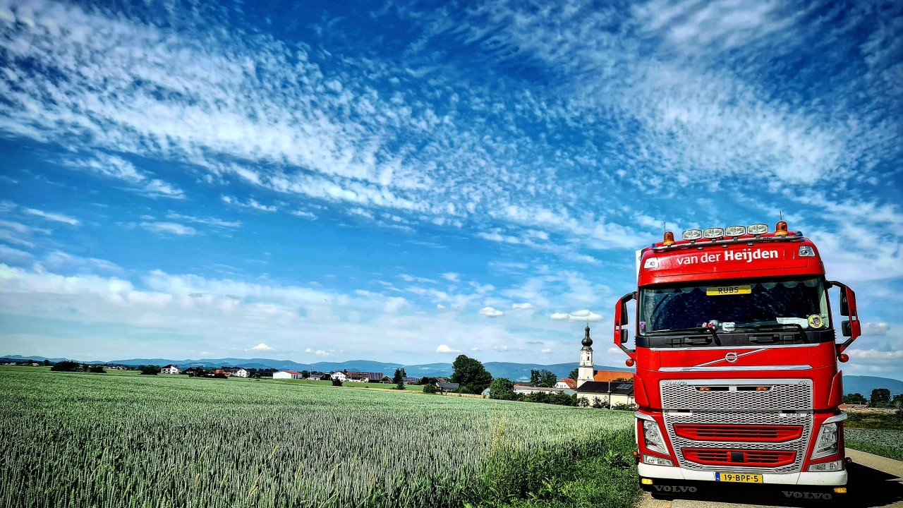 Int. Transportbedrijf Van der Heijden B.V. Hapert afbeelding 6